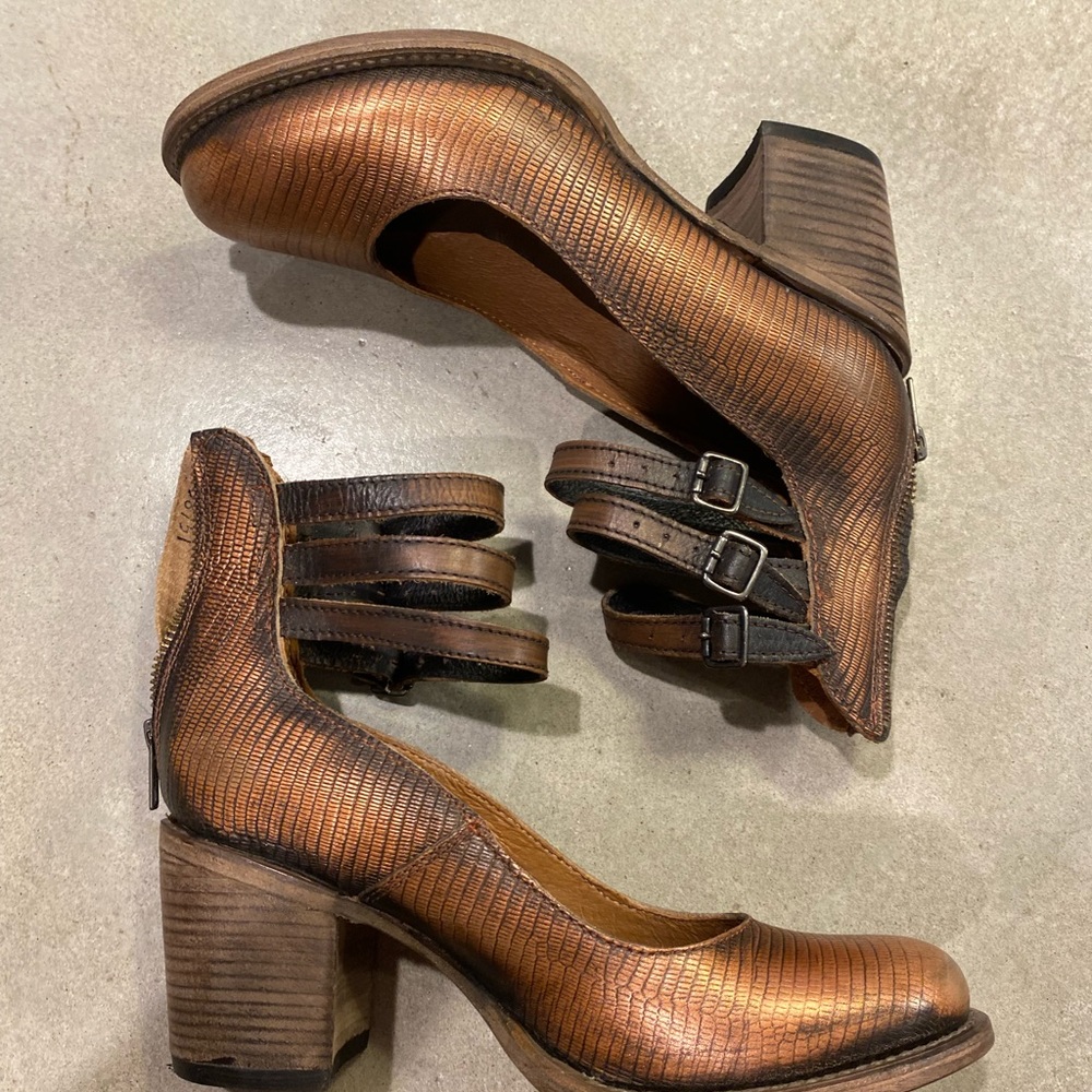 Freebird by Steven Copper Brown Textured Leather Heels - Picture 8 of 16